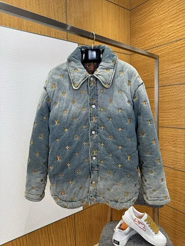 Louis Vuitton Longsleeve