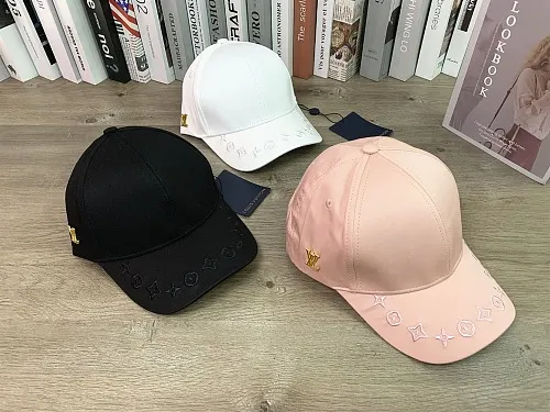 Louis Vuitton Hats