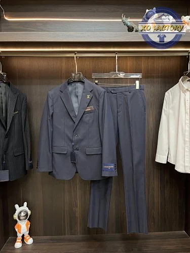 Suit